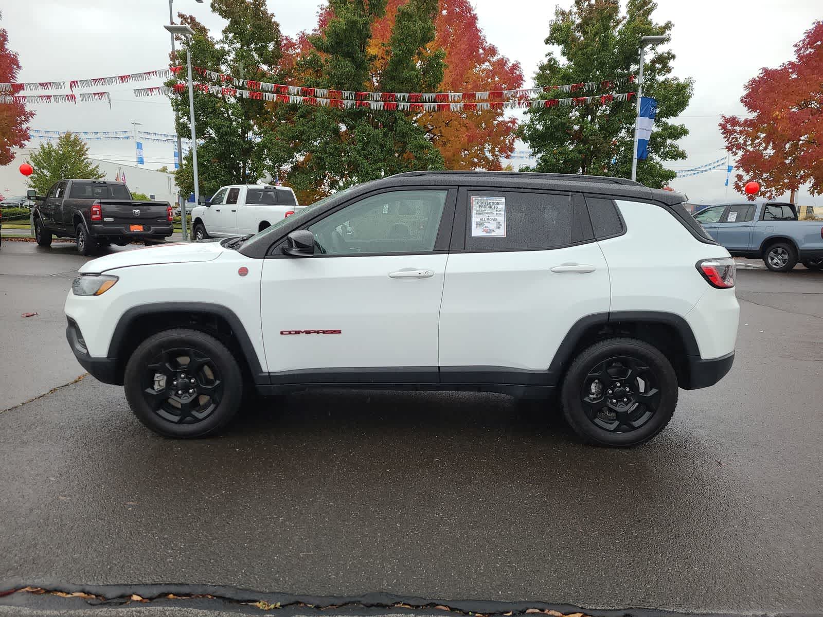 Thumbnail: 2023 Jeep Compass - 11