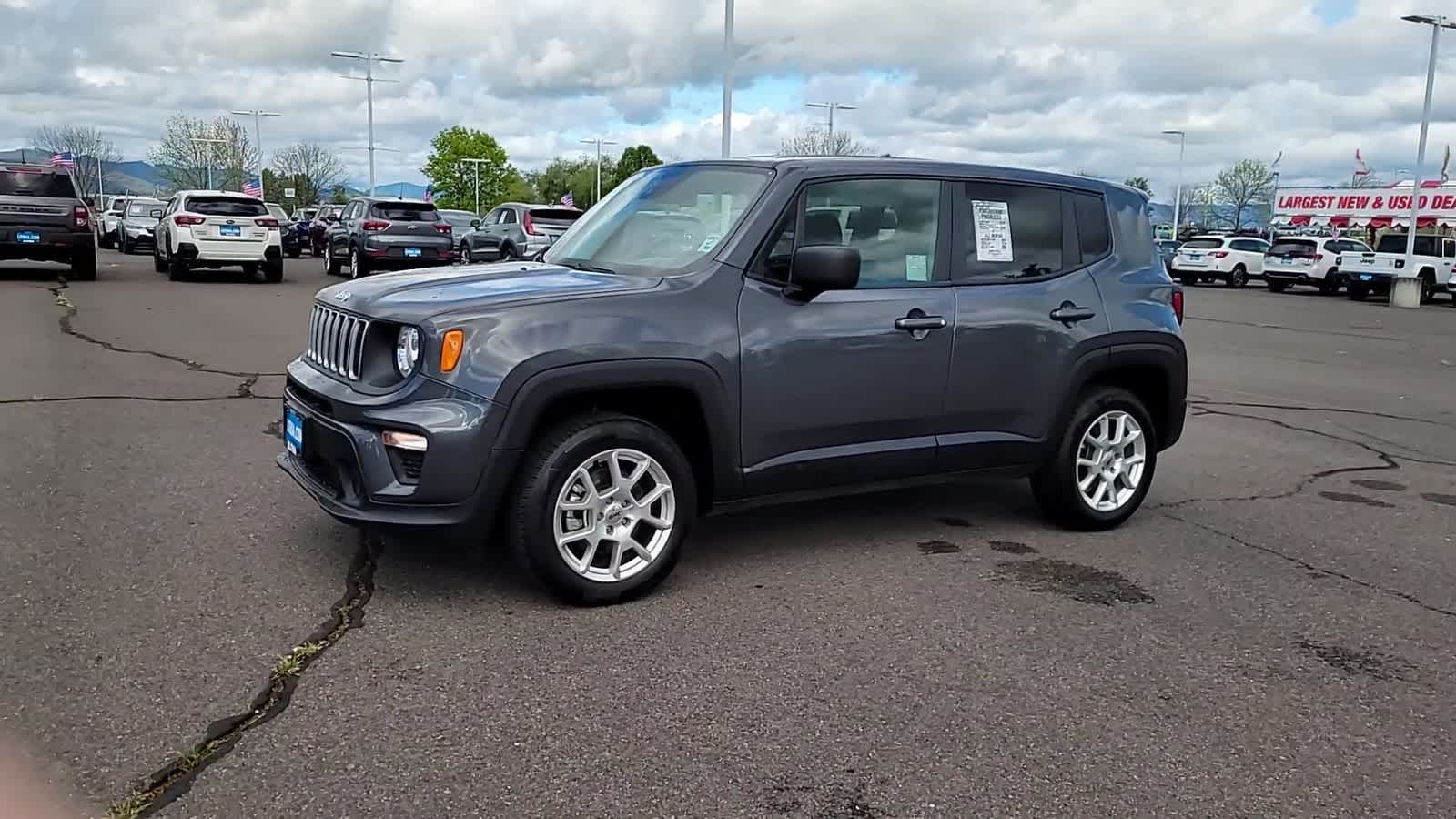 Thumbnail: 2023 Jeep Renegade - 4