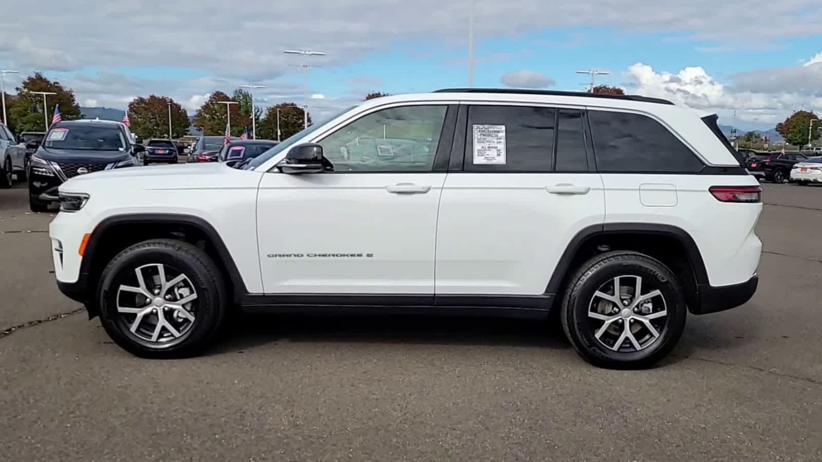 Thumbnail: 2024 Jeep Grand Cherokee - 5