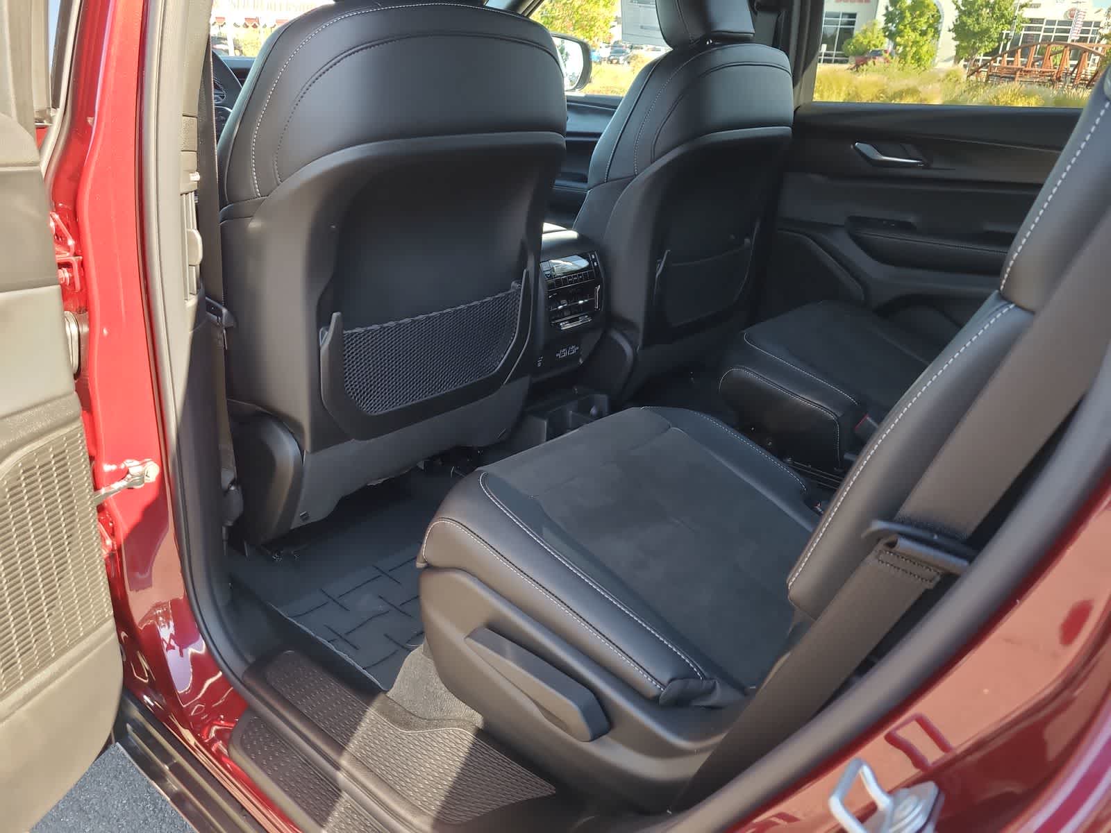 Thumbnail: 2025 Jeep Grand Cherokee - 20