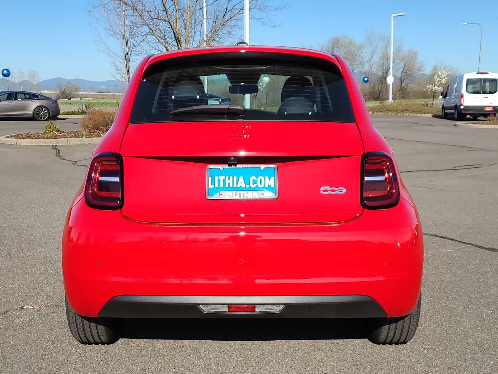 Thumbnail: 2024 Fiat 500e - 13
