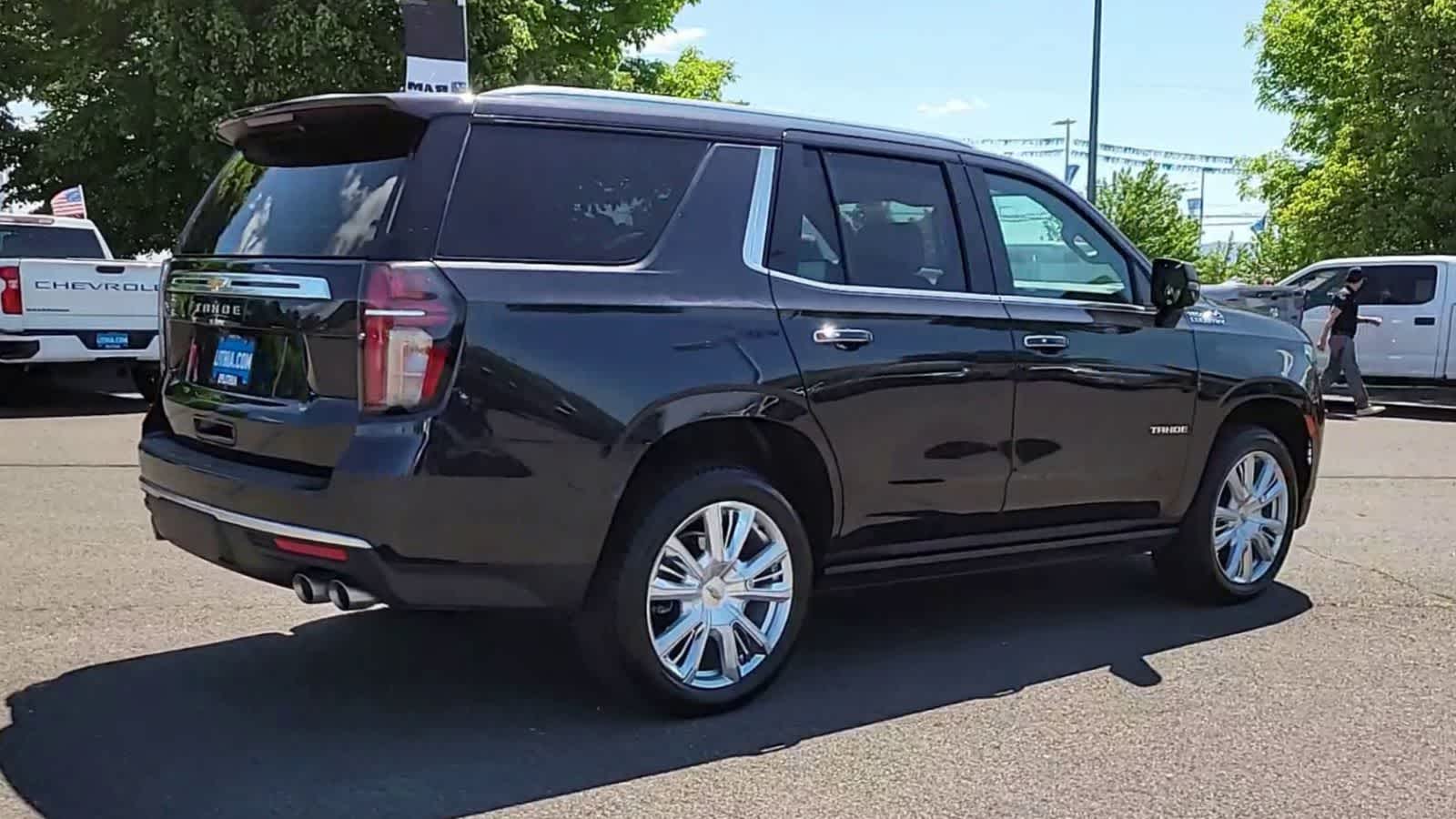 Thumbnail: 2024 Chevrolet Tahoe - 8