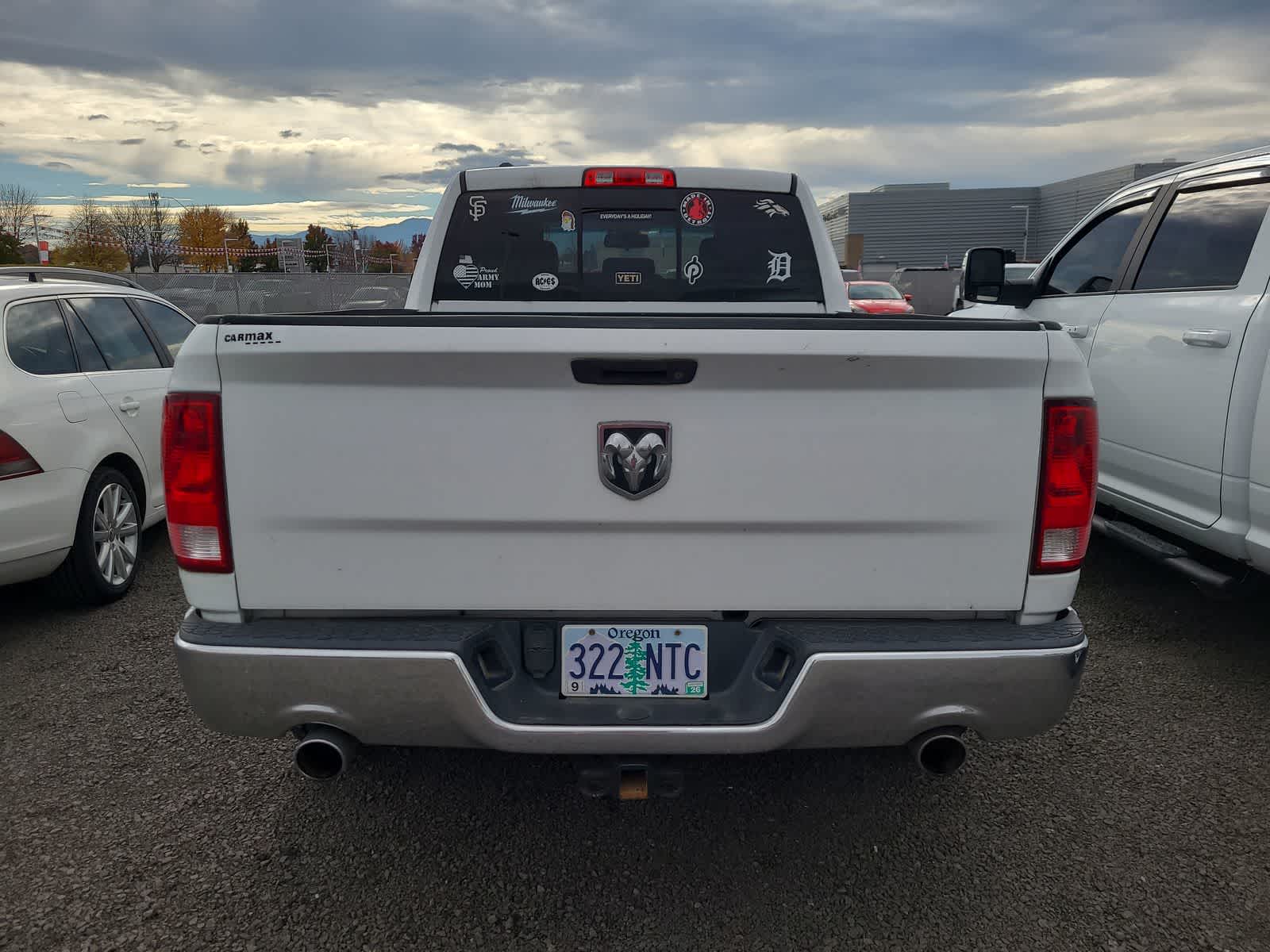2015 Ram 1500 SLT photo 4