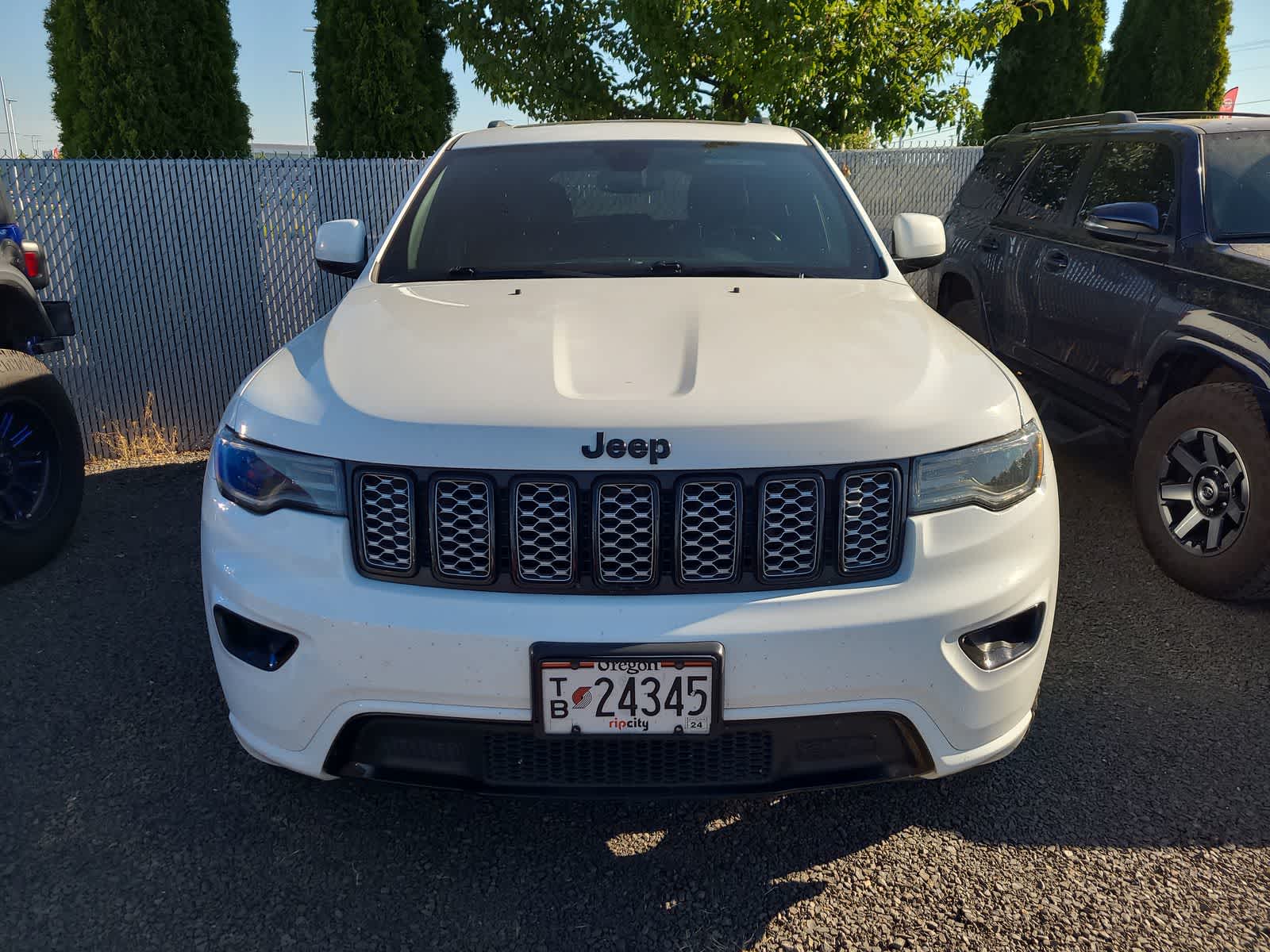 Thumbnail: 2020 Jeep Grand Cherokee - 5