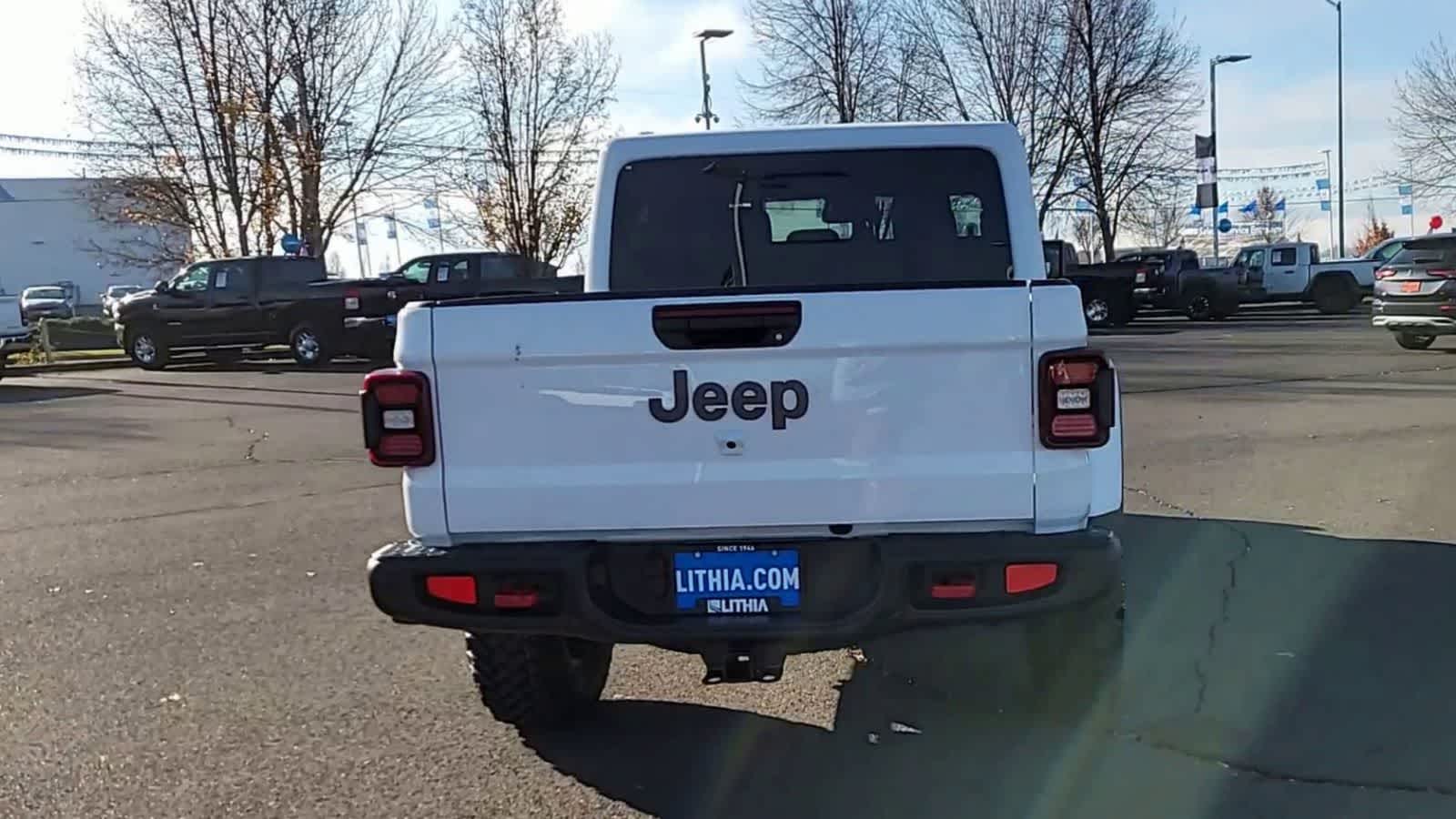 Thumbnail: 2026 Jeep Gladiator - 7