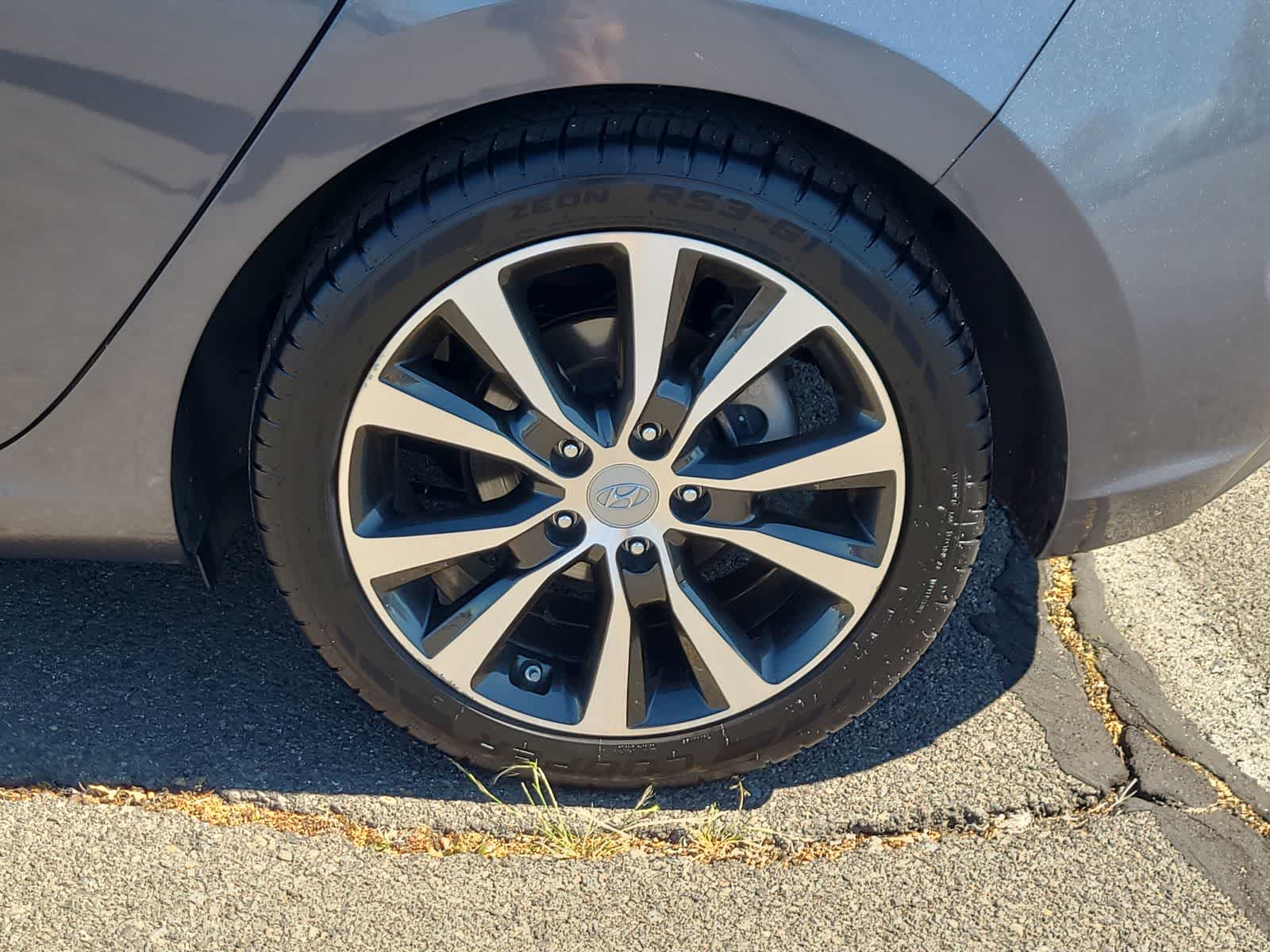 Thumbnail: 2018 Hyundai Elantra - 16