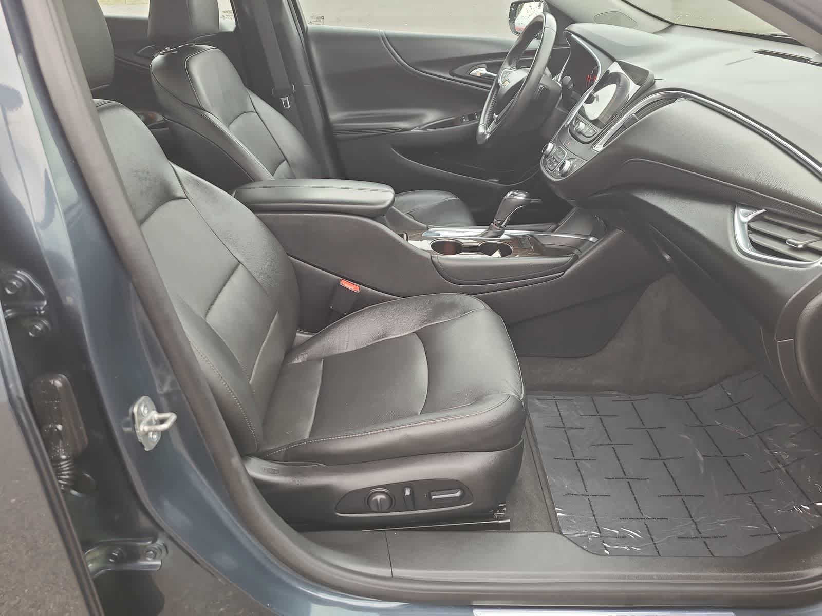 Thumbnail: 2020 Chevrolet Malibu - 22