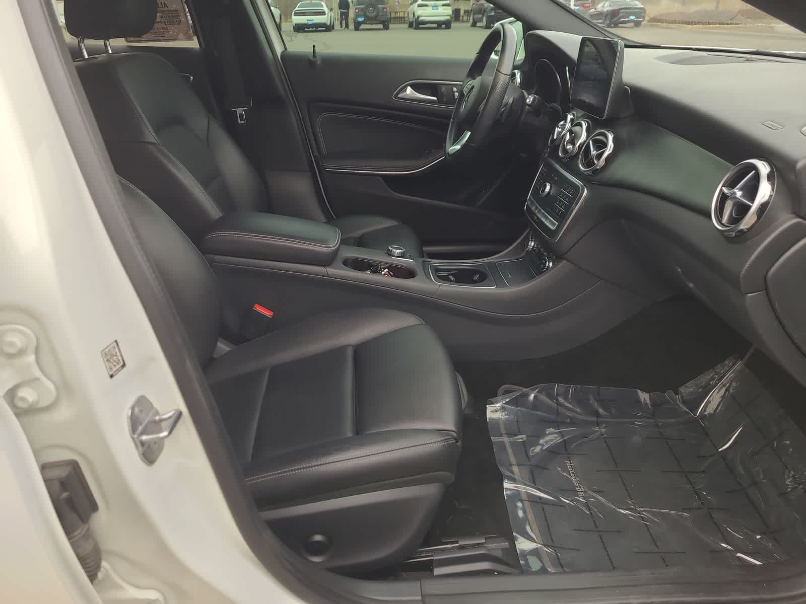 Thumbnail: 2019 Mercedes-Benz GLA - 22