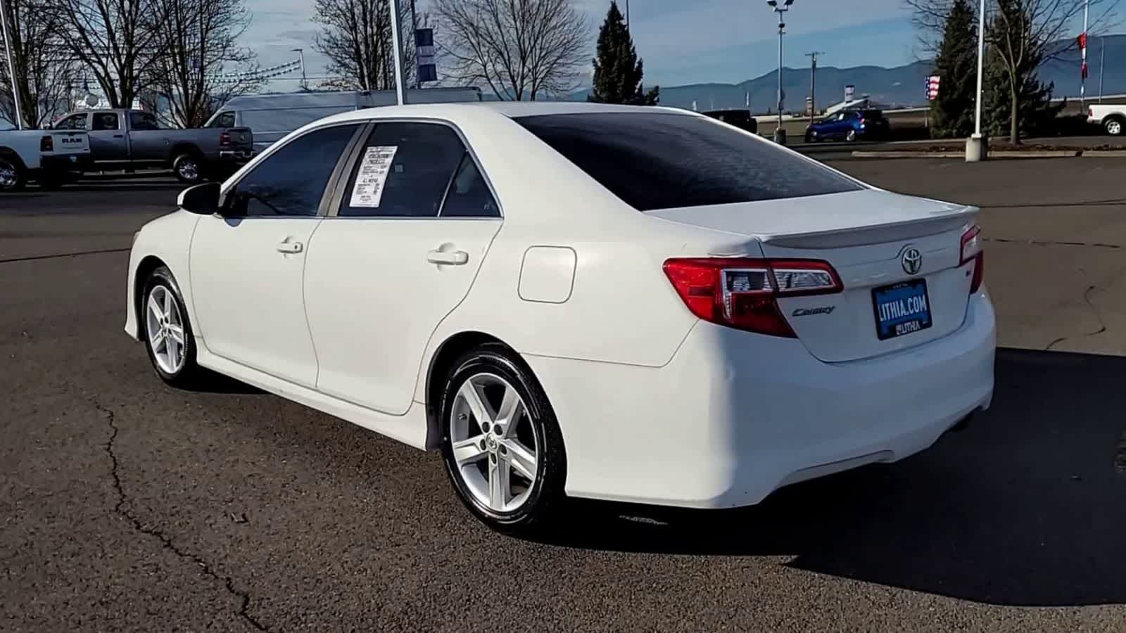 Thumbnail: 2014 Toyota Camry - 6