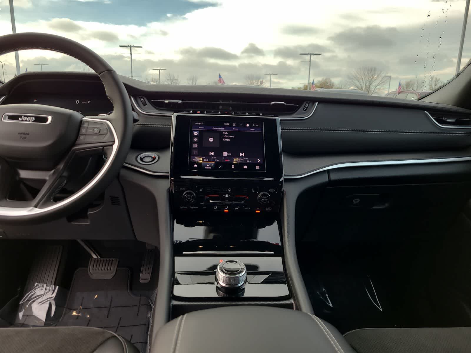 Thumbnail: 2025 Jeep Grand Cherokee - 18