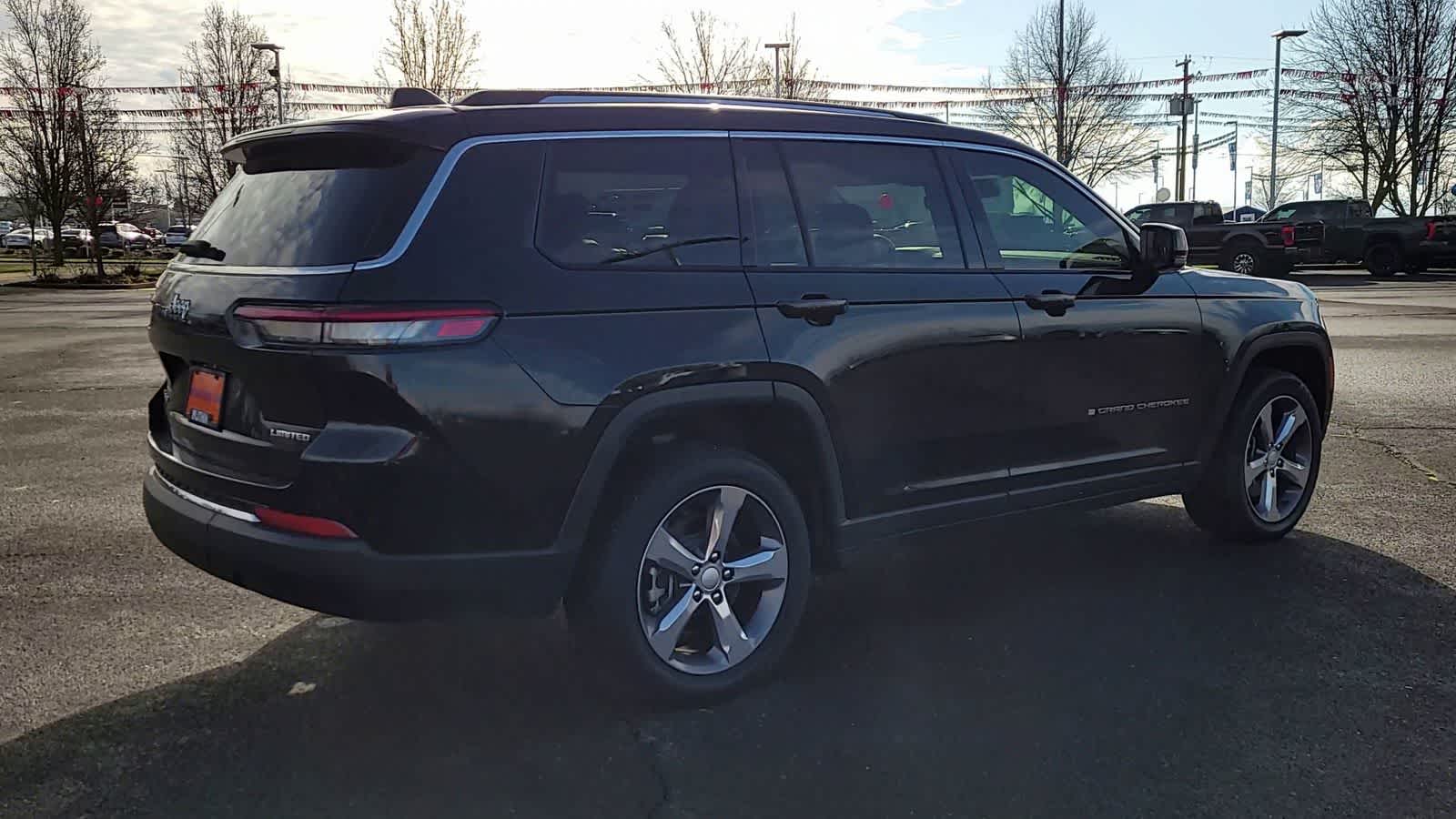 Thumbnail: 2021 Jeep Grand Cherokee L - 8
