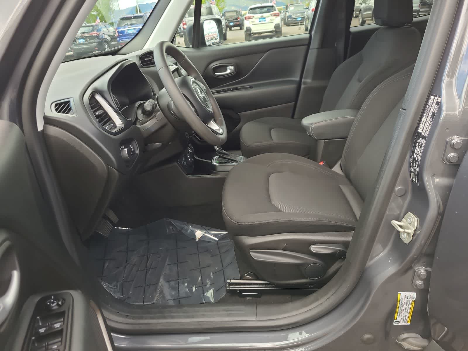 Thumbnail: 2023 Jeep Renegade - 19