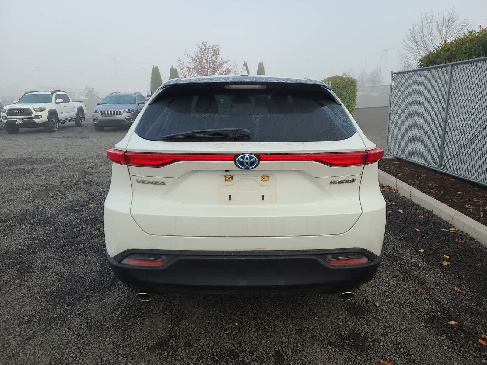 Thumbnail: 2021 Toyota Venza - 12