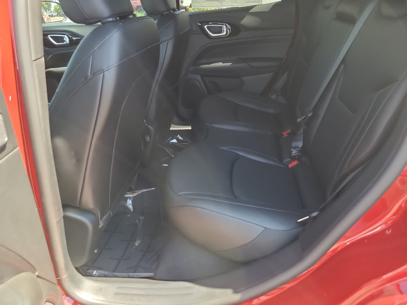 Thumbnail: 2025 Jeep Compass - 21