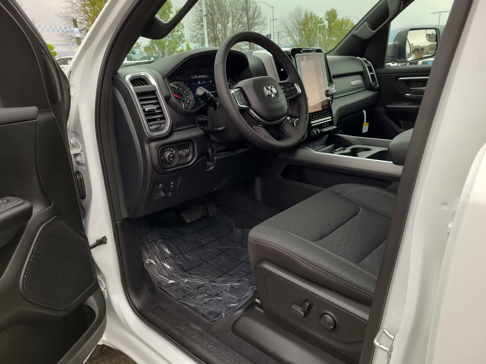 Thumbnail: 2026 RAM 1500 - 10