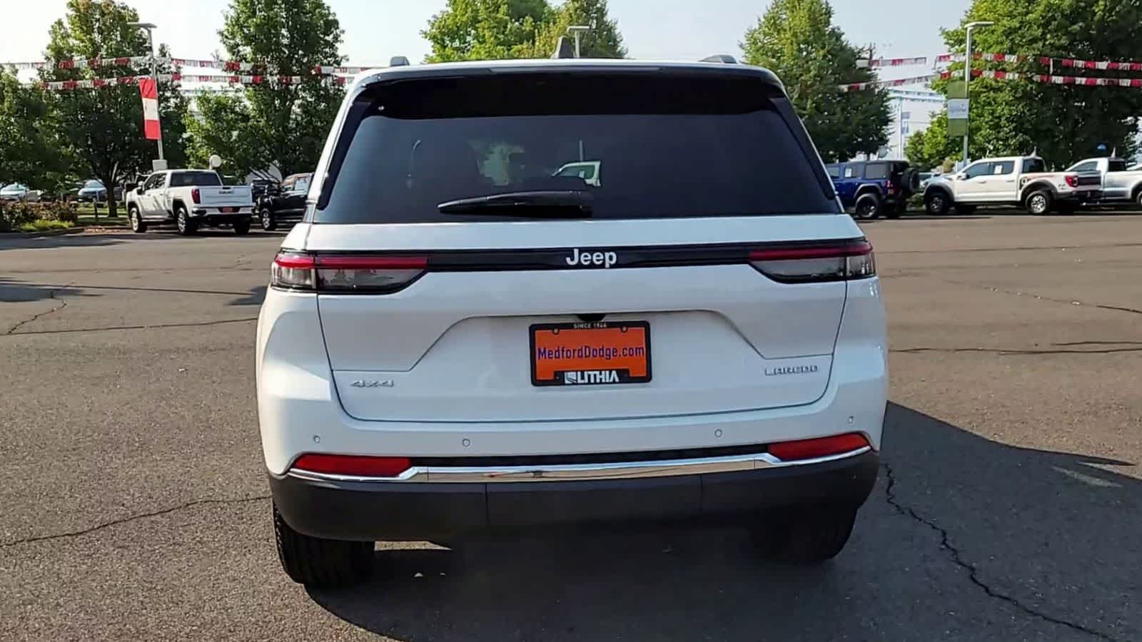 Thumbnail: 2025 Jeep Grand Cherokee - 7