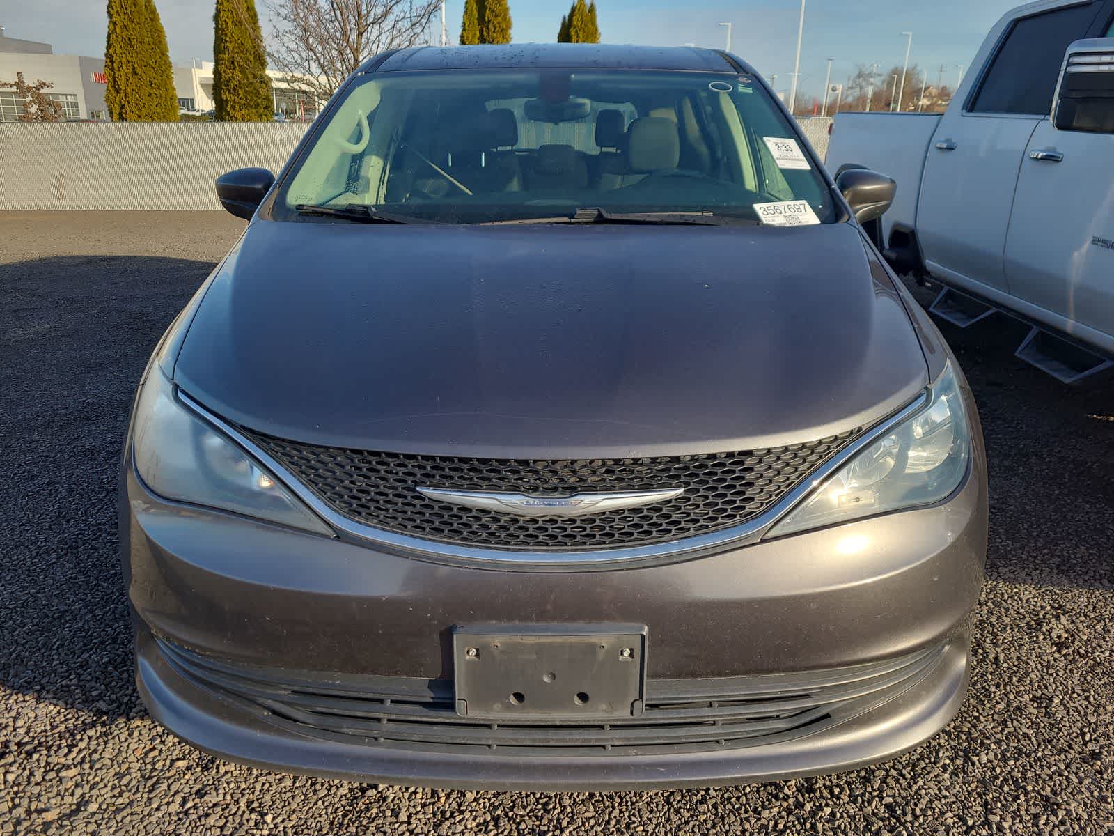 Thumbnail: 2017 Chrysler Pacifica - 5