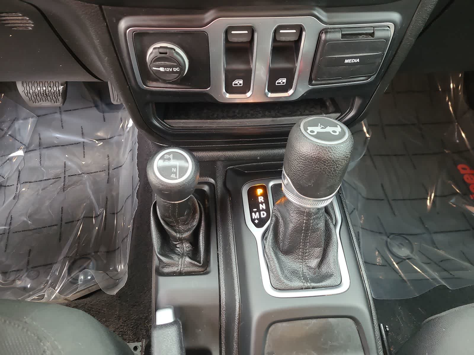 Thumbnail: 2020 Jeep Wrangler - 25