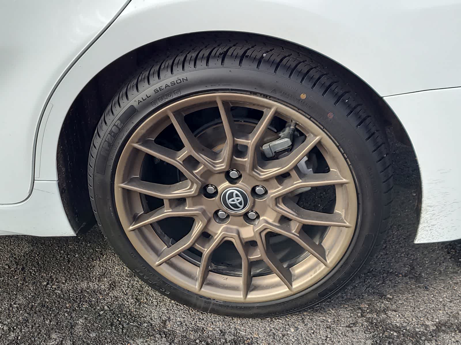 Thumbnail: 2023 Toyota Camry - 16