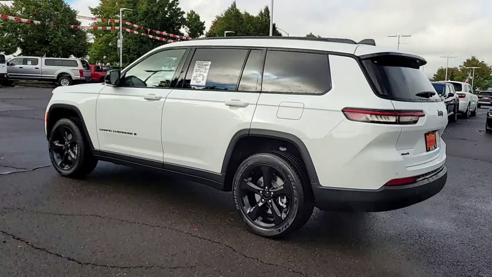 Thumbnail: 2025 Jeep Grand Cherokee - 6