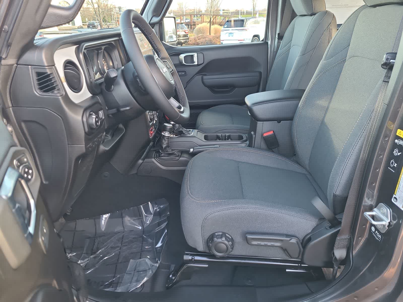 Thumbnail: 2026 Jeep Gladiator - 19