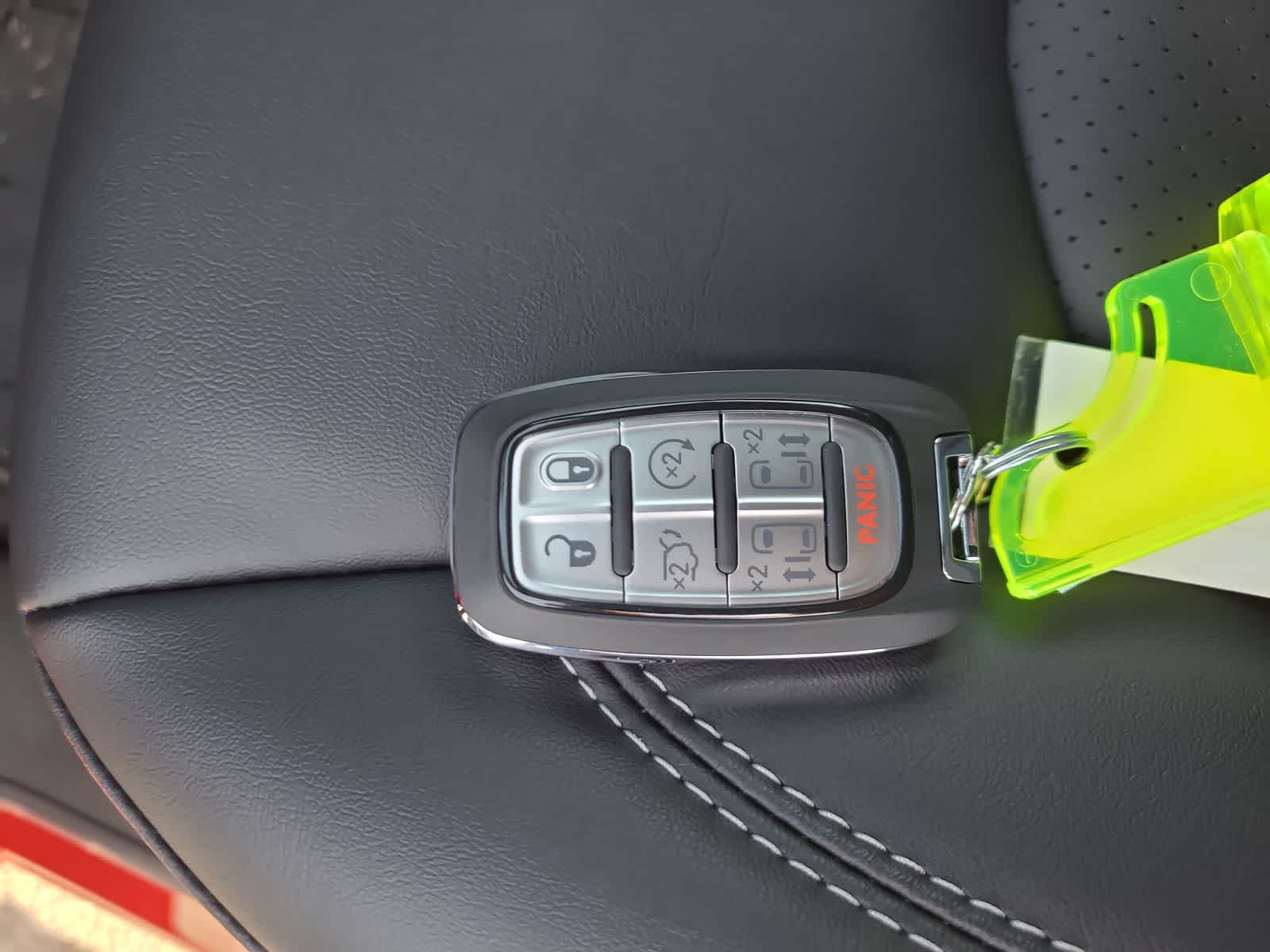 Thumbnail: 2026 Chrysler Pacifica - 28