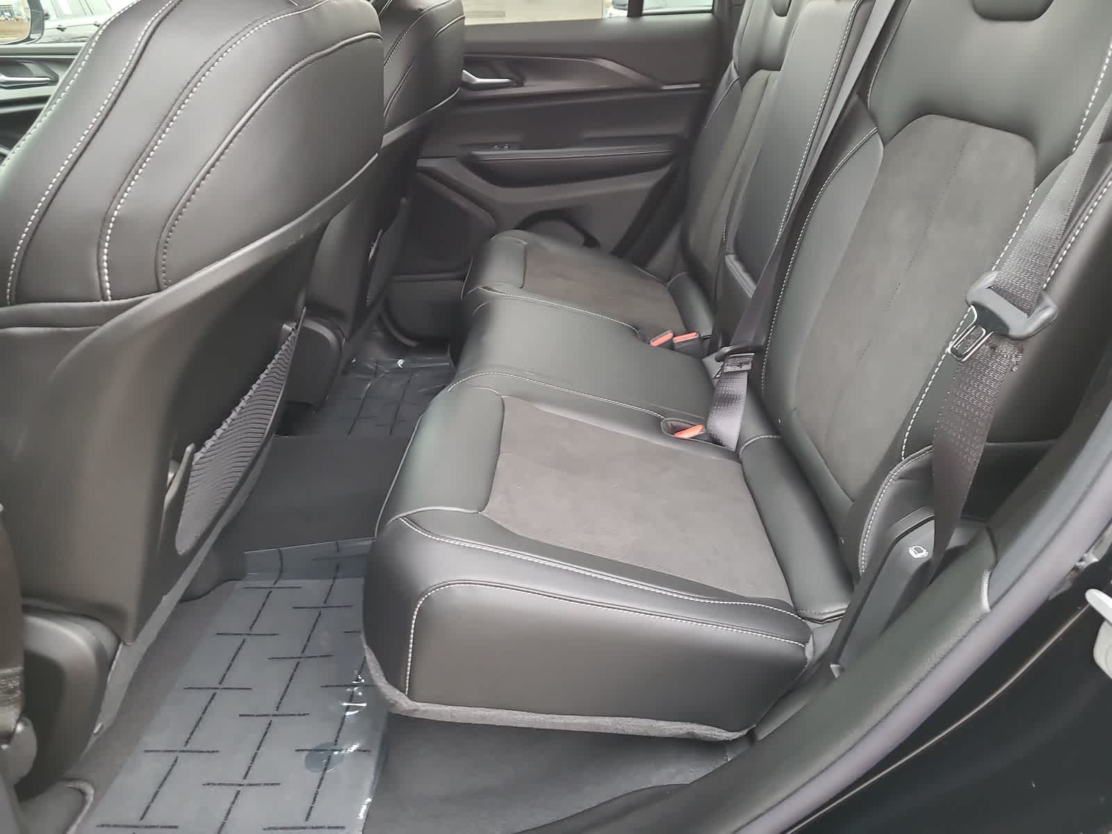 Thumbnail: 2025 Jeep Grand Cherokee - 21