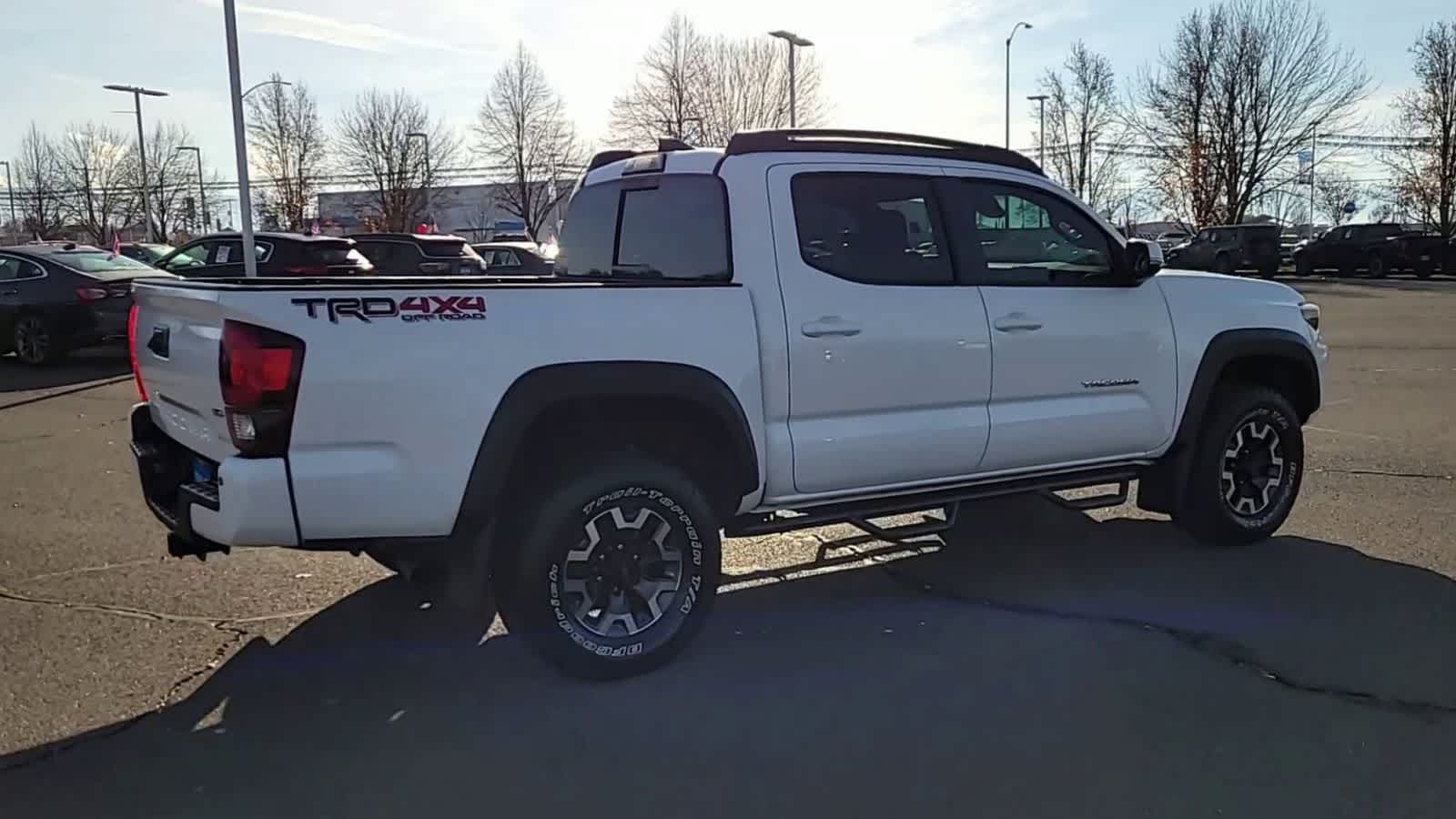 Thumbnail: 2019 Toyota Tacoma - 8