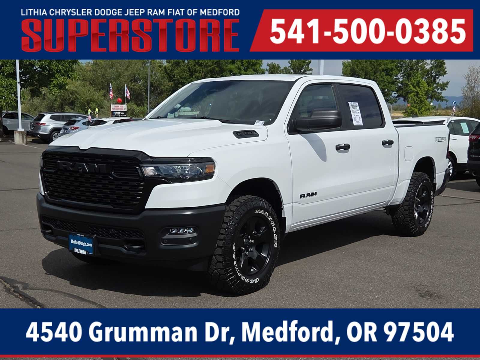2026 Ram 1500 WARLOCK CREW CAB 4X4 5'7 BOX Pickup