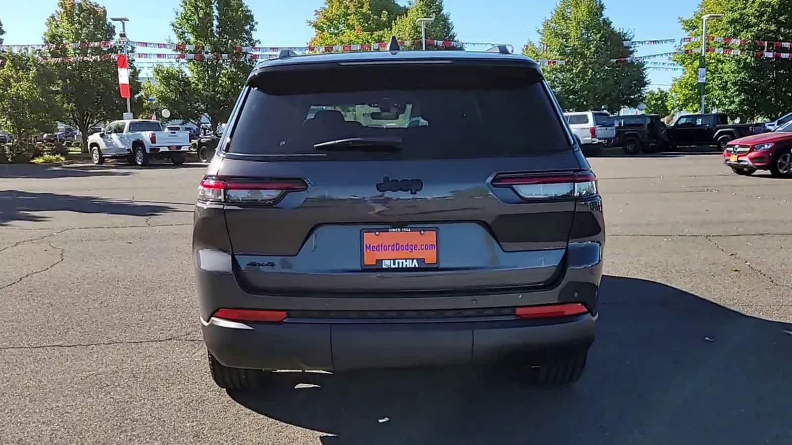 Thumbnail: 2025 Jeep Grand Cherokee - 7