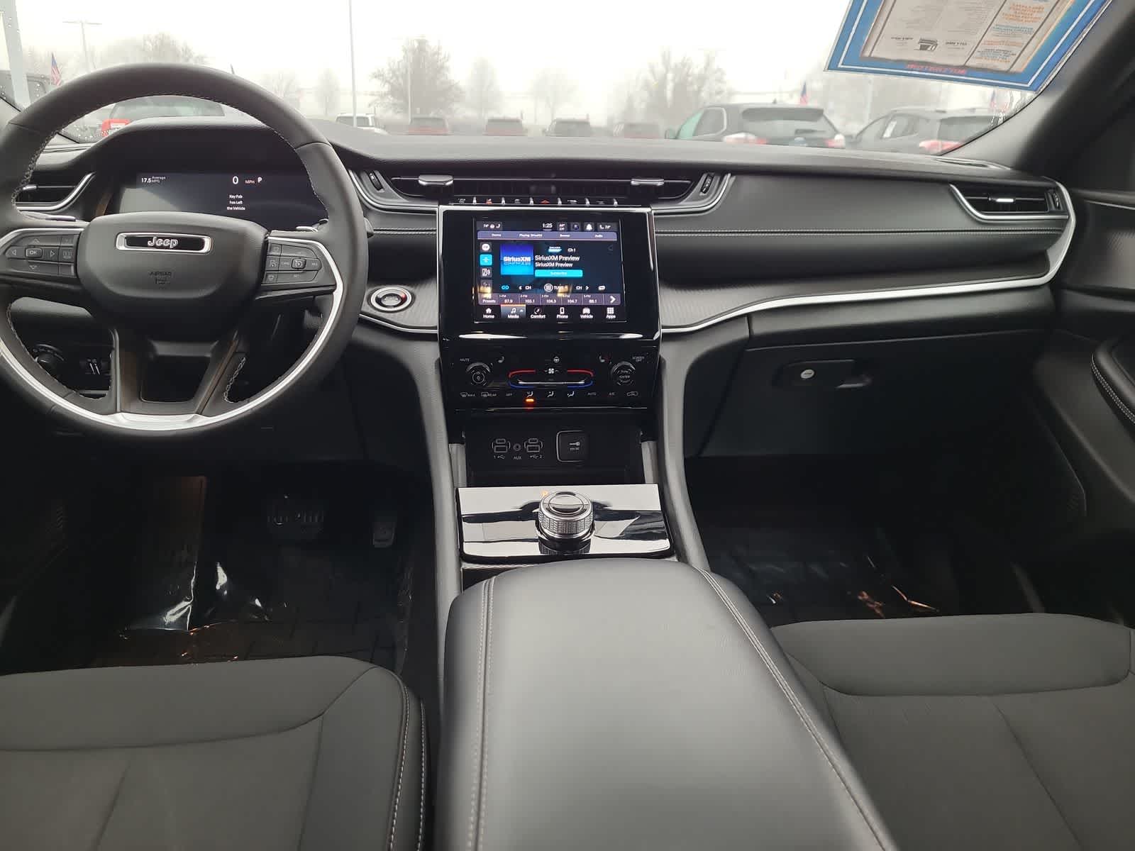 Thumbnail: 2024 Jeep Grand Cherokee L - 18