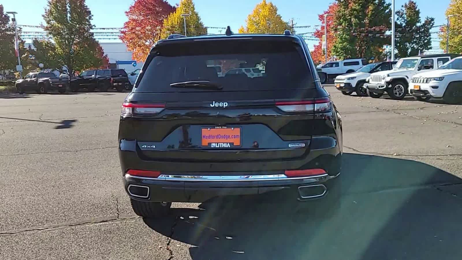 Thumbnail: 2023 Jeep Grand Cherokee - 7