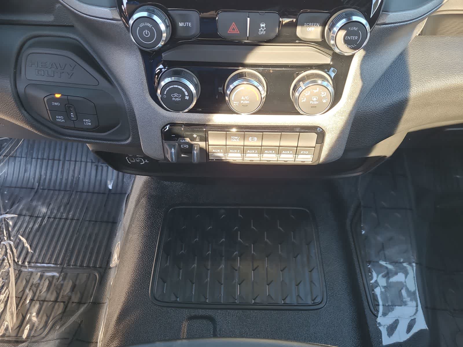 Thumbnail: 2026 RAM 3500 - 25