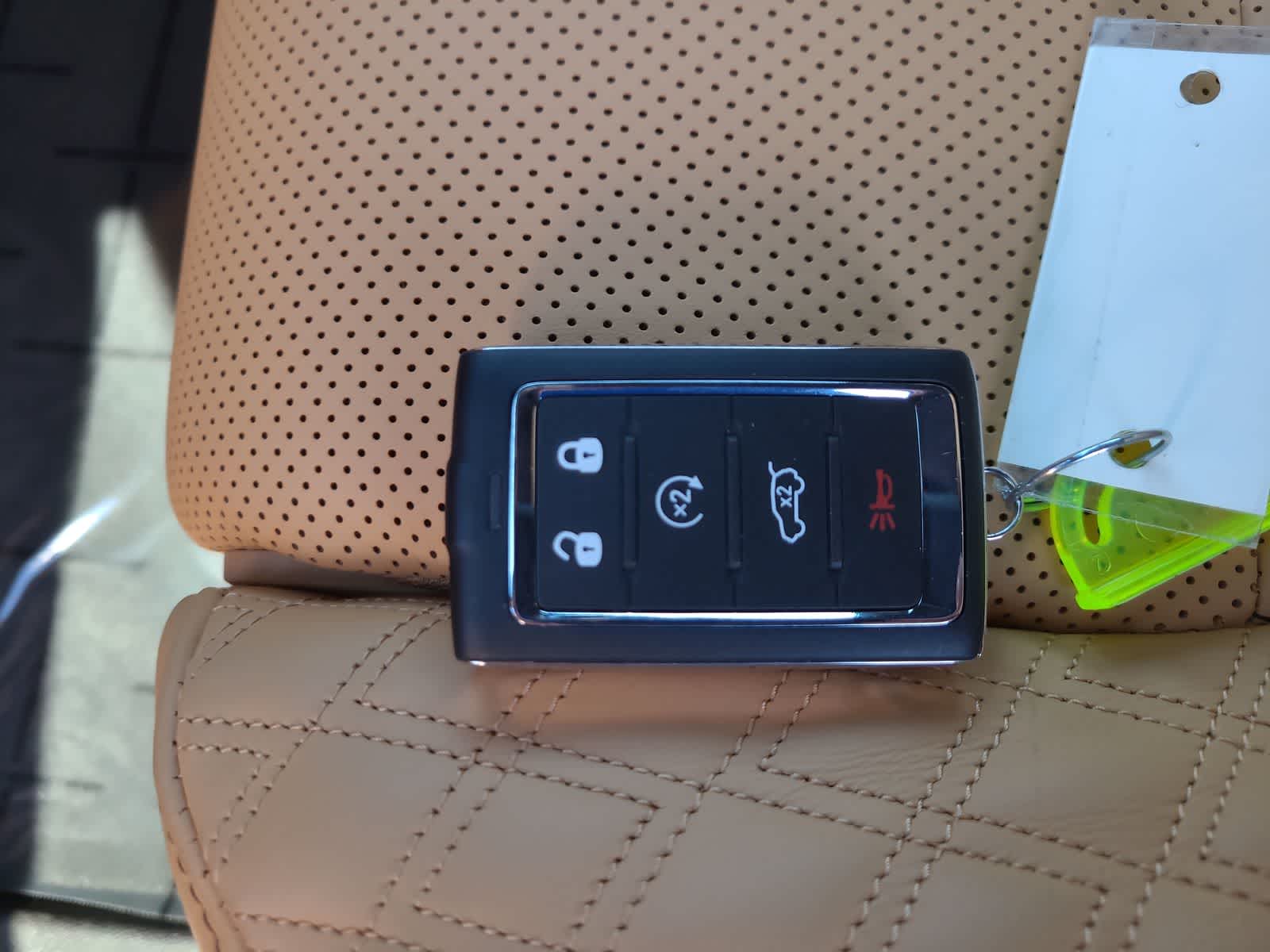 Thumbnail: 2025 Jeep Grand Cherokee - 28