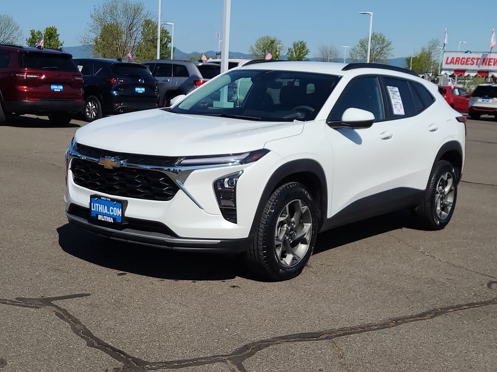 Thumbnail: 2025 Chevrolet Trax - 1