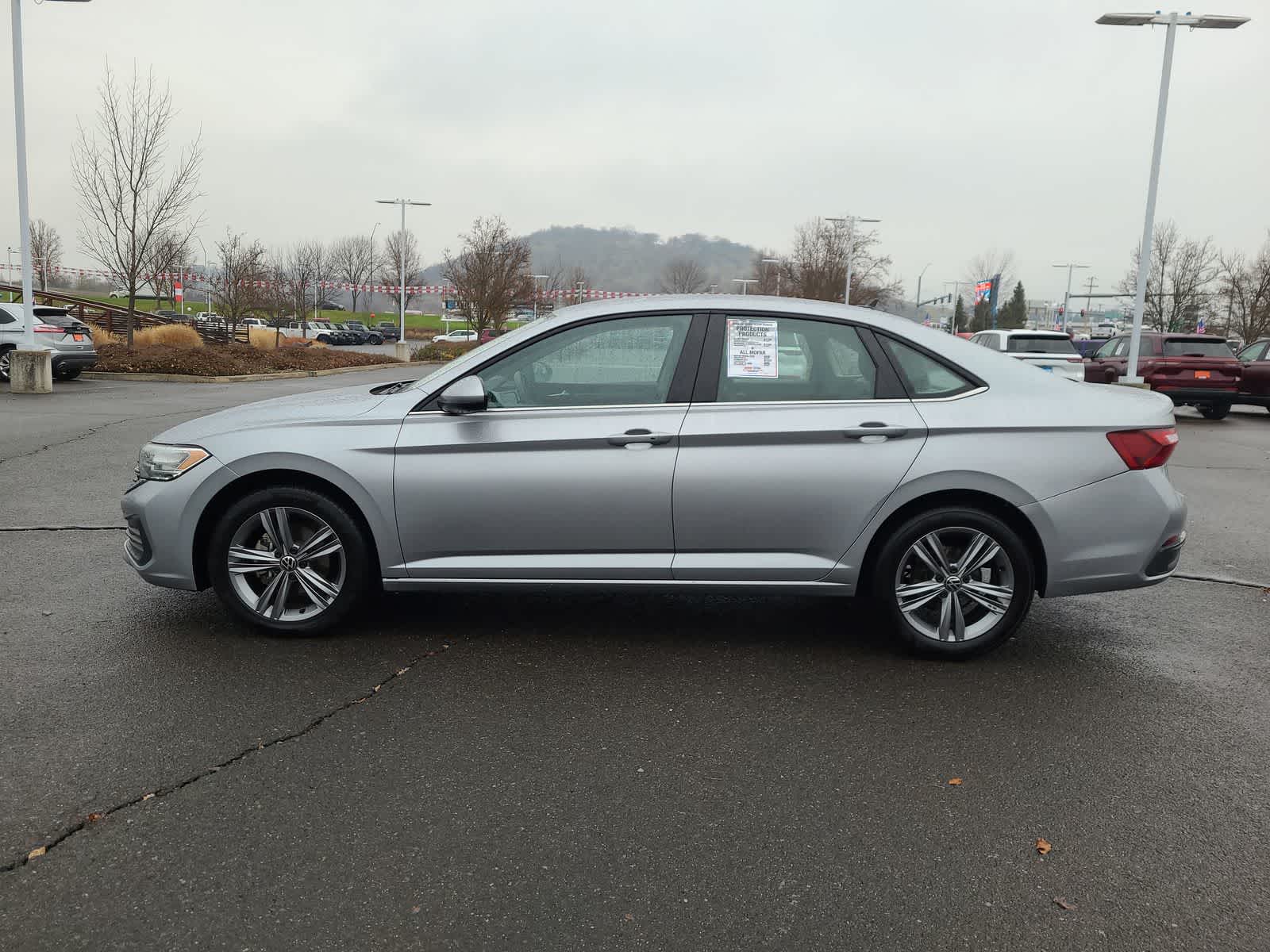 Thumbnail: 2024 Volkswagen Jetta - 11