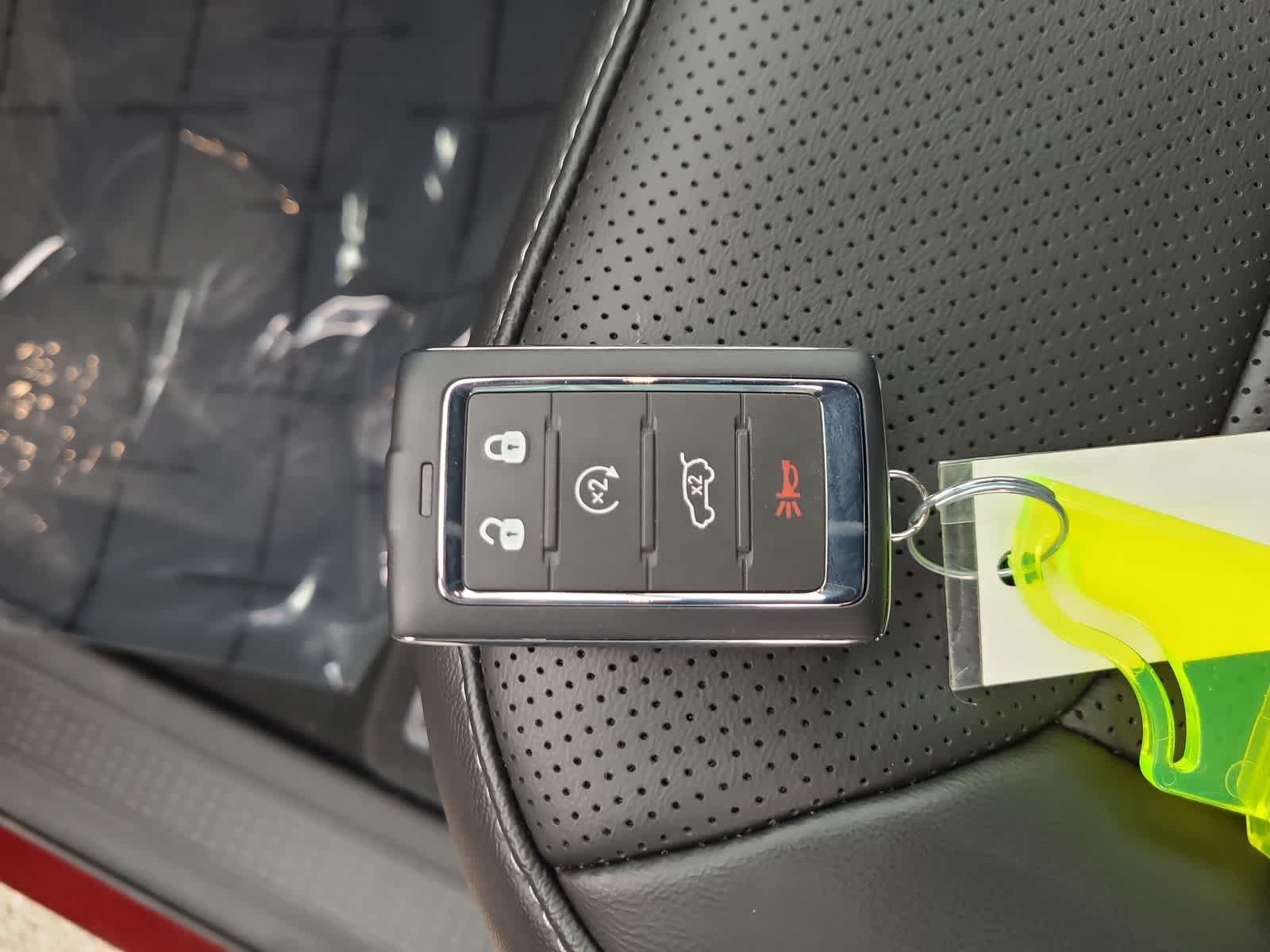 Thumbnail: 2025 Jeep Grand Cherokee - 28