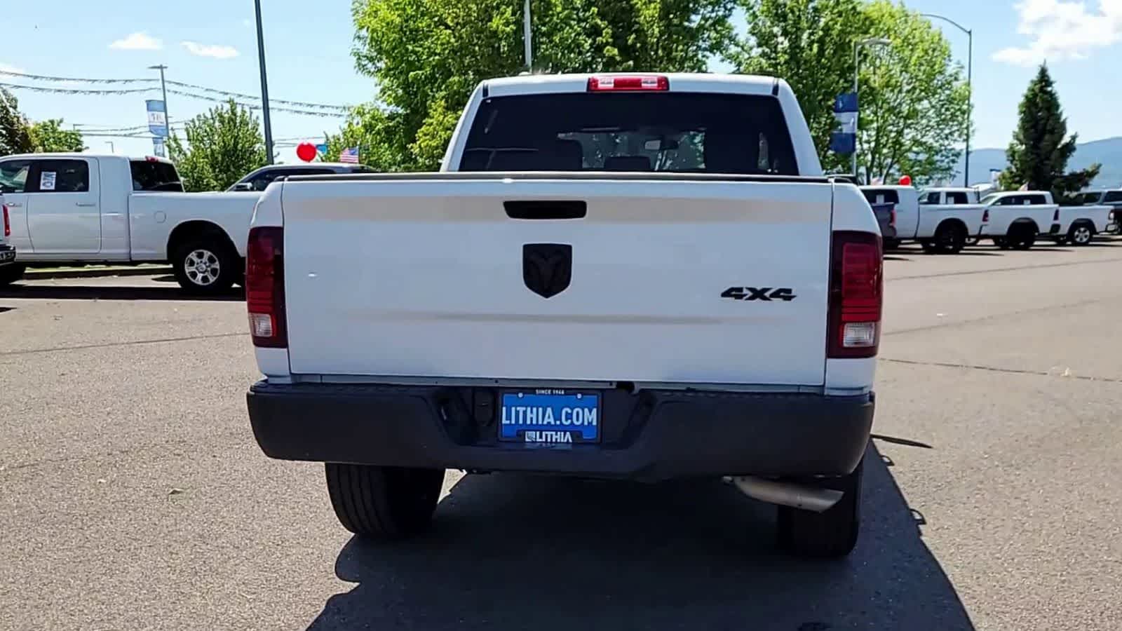 Thumbnail: 2024 RAM 1500 Classic - 7