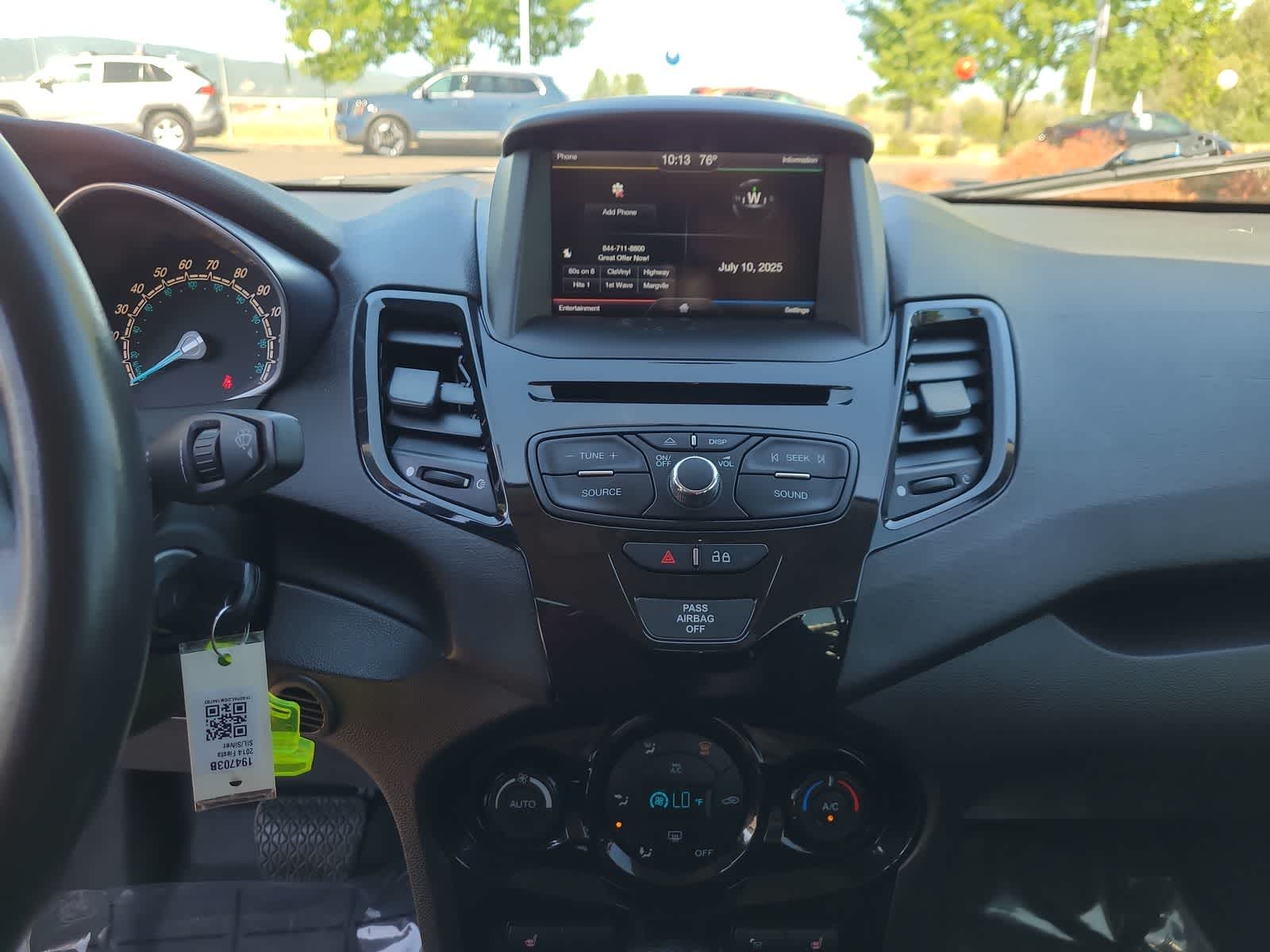 Thumbnail: 2014 Ford Fiesta - 24