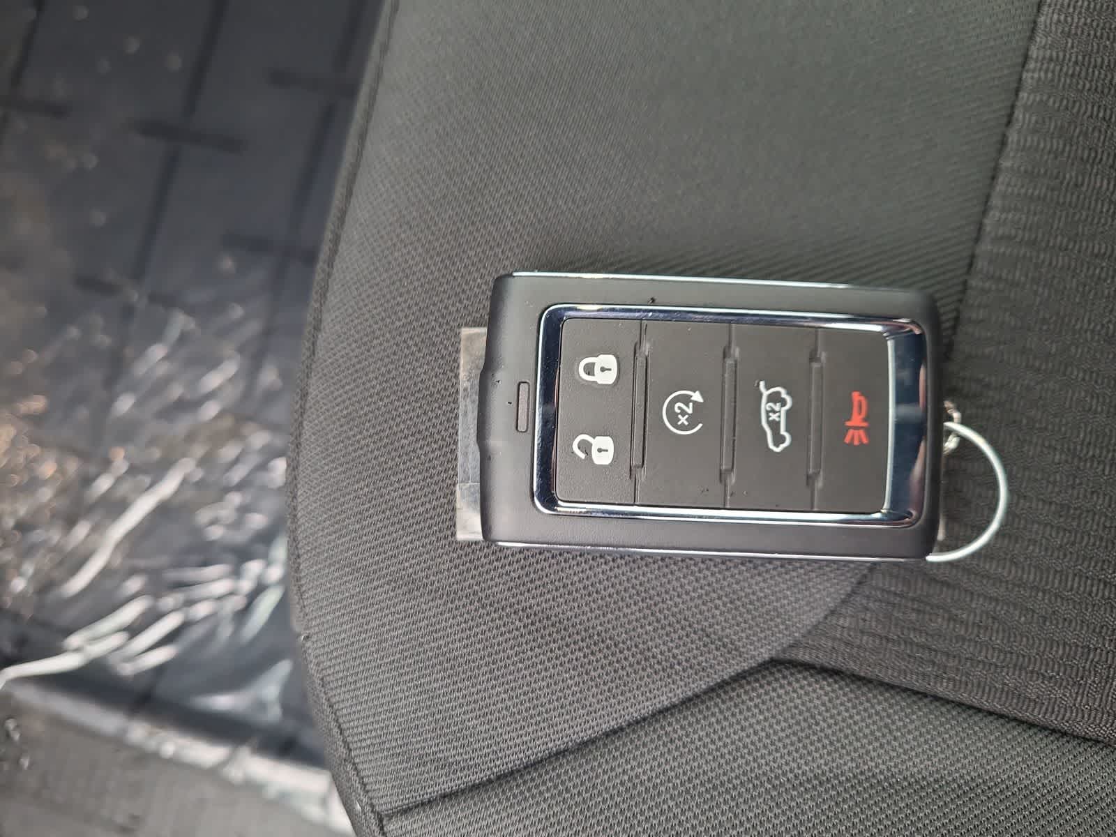 Thumbnail: 2025 Jeep Grand Cherokee - 28