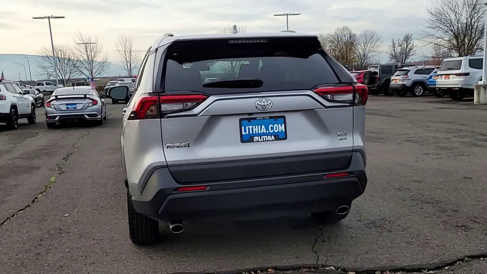 Thumbnail: 2024 Toyota RAV4 - 7