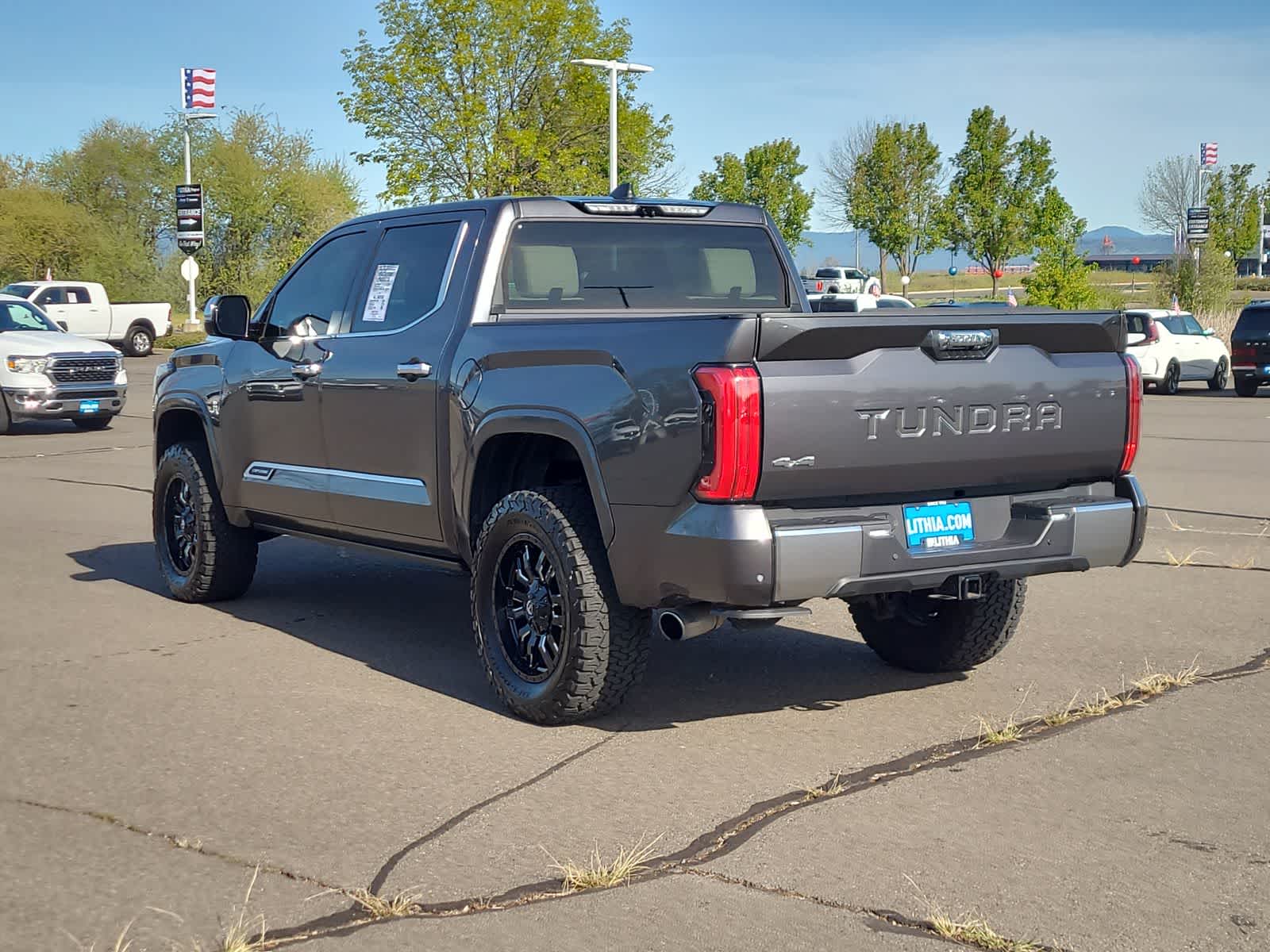 Thumbnail: 2024 Toyota Tundra - 12