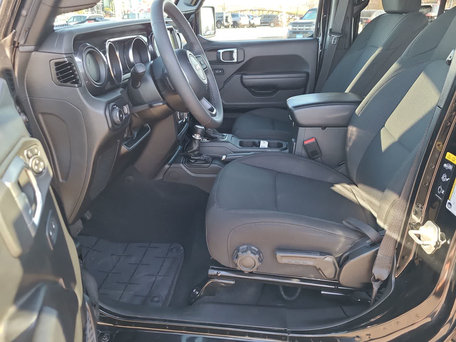 Thumbnail: 2023 Jeep Wrangler - 19