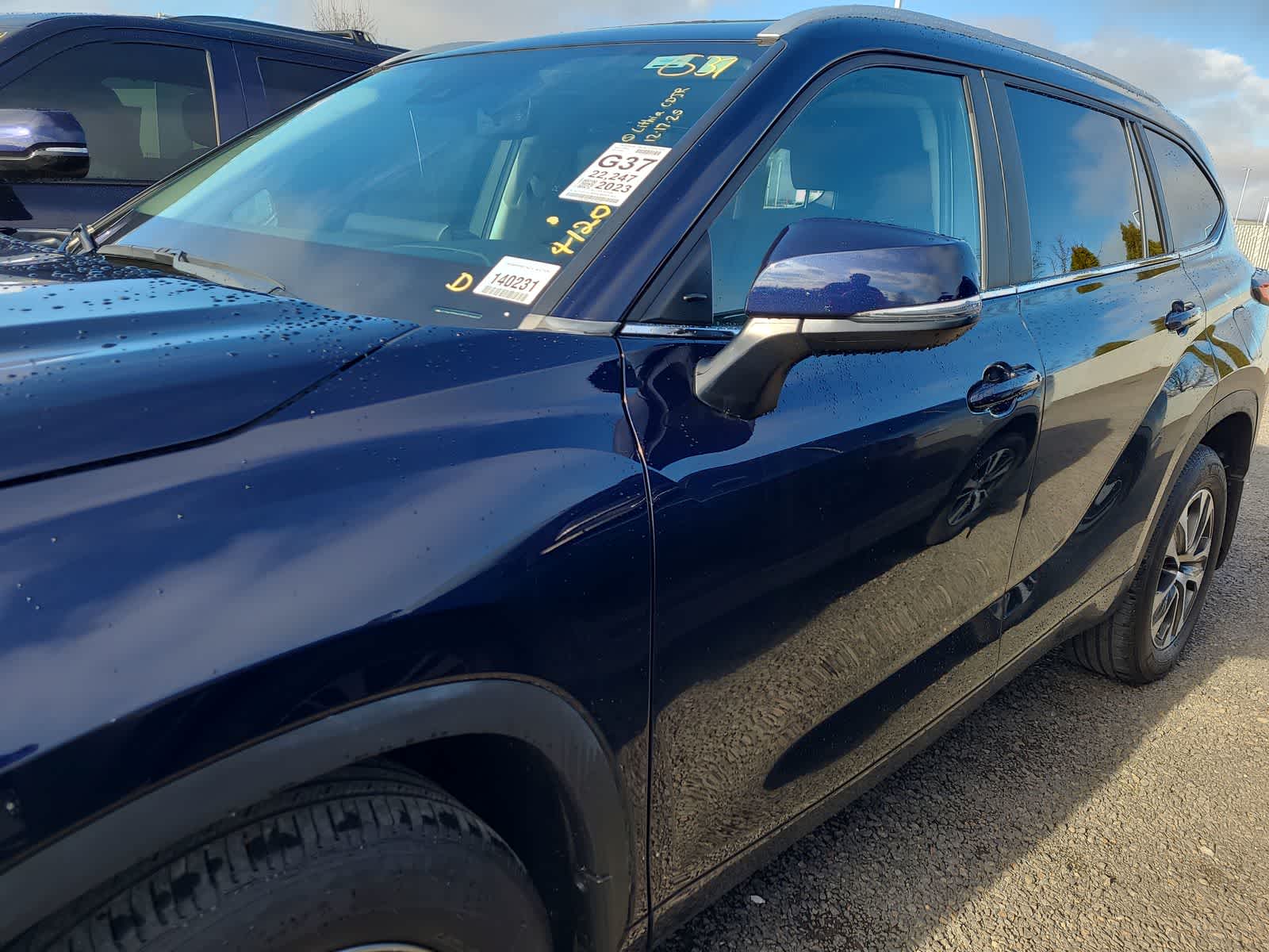 Thumbnail: 2023 Toyota Highlander - 2