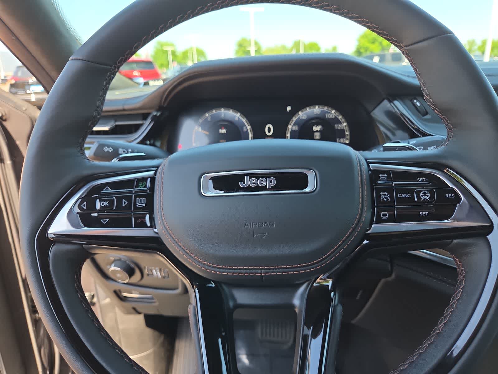 Thumbnail: 2026 Jeep Grand Cherokee - 23