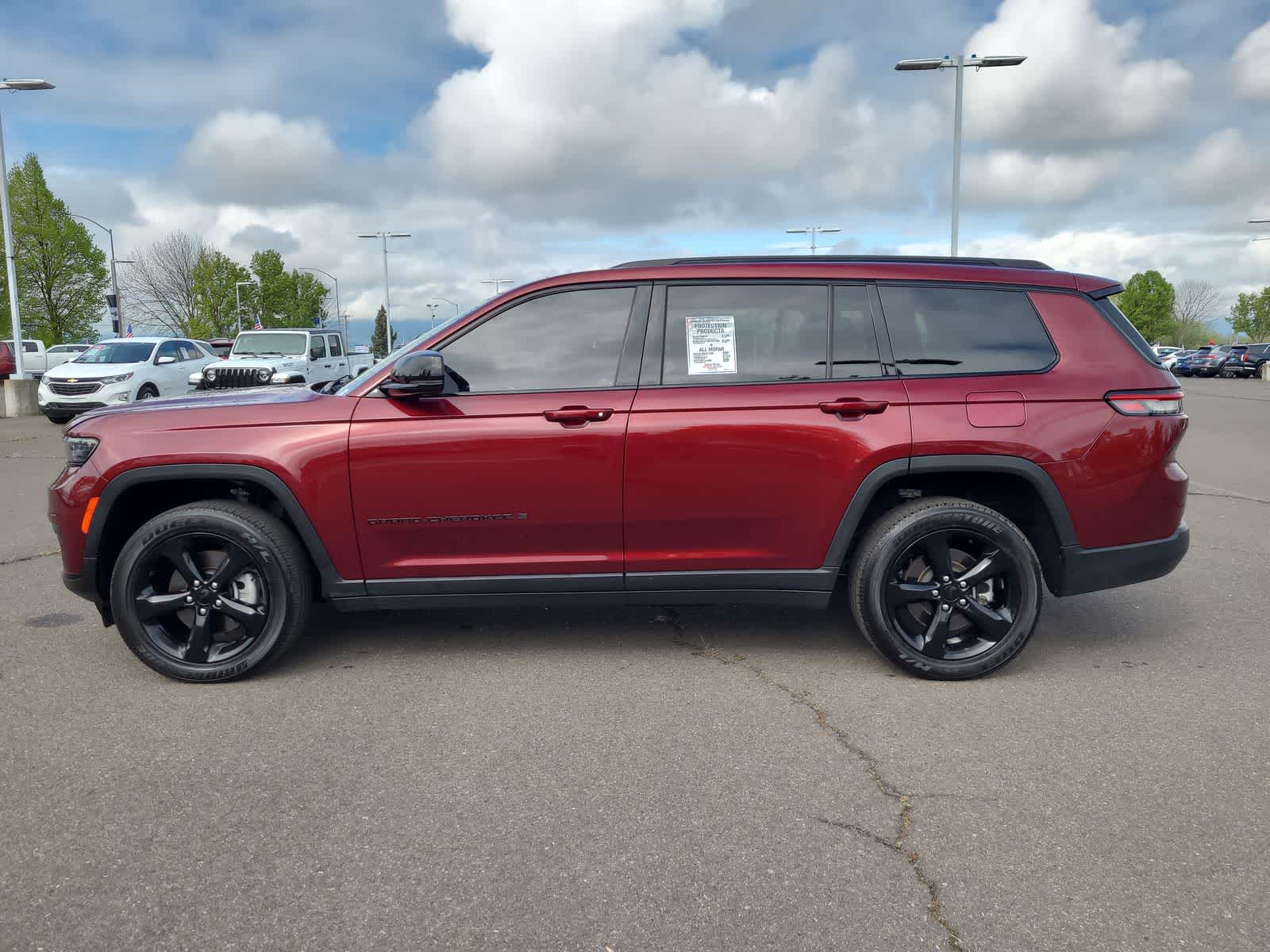 Thumbnail: 2023 Jeep Grand Cherokee - 11