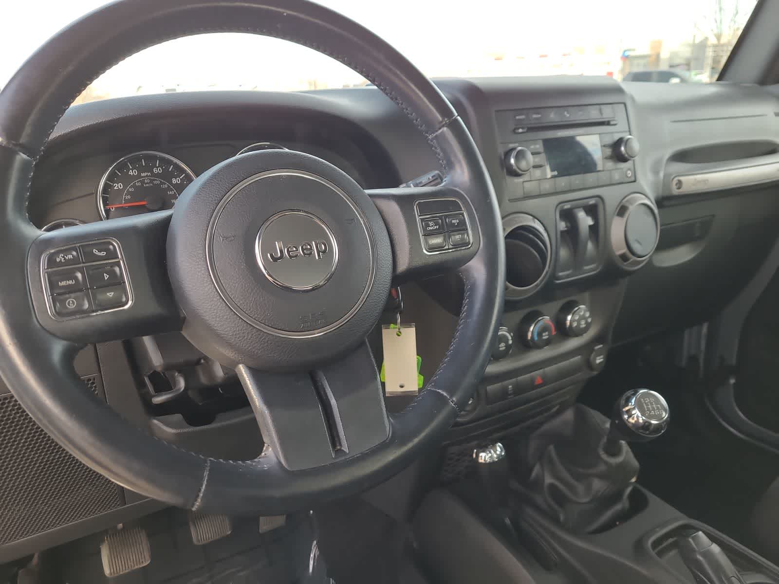 Thumbnail: 2015 Jeep Wrangler - 18