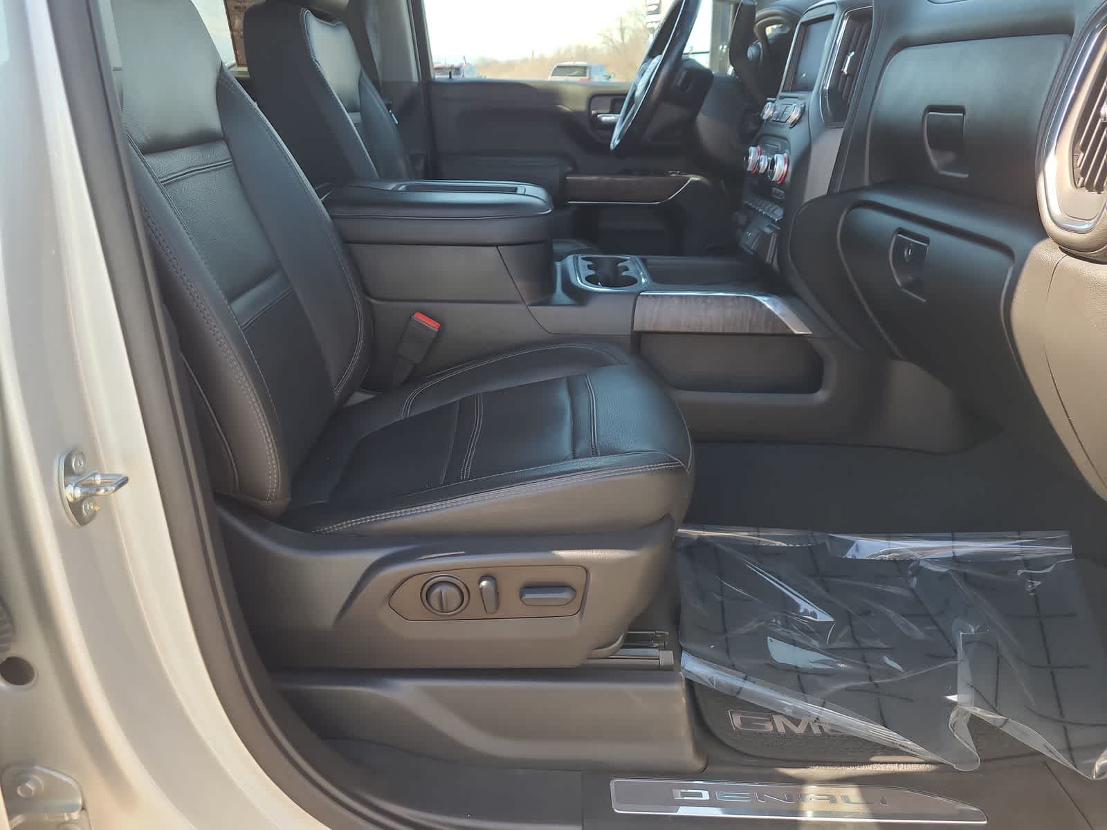 Thumbnail: 2022 GMC Sierra 3500 - 22