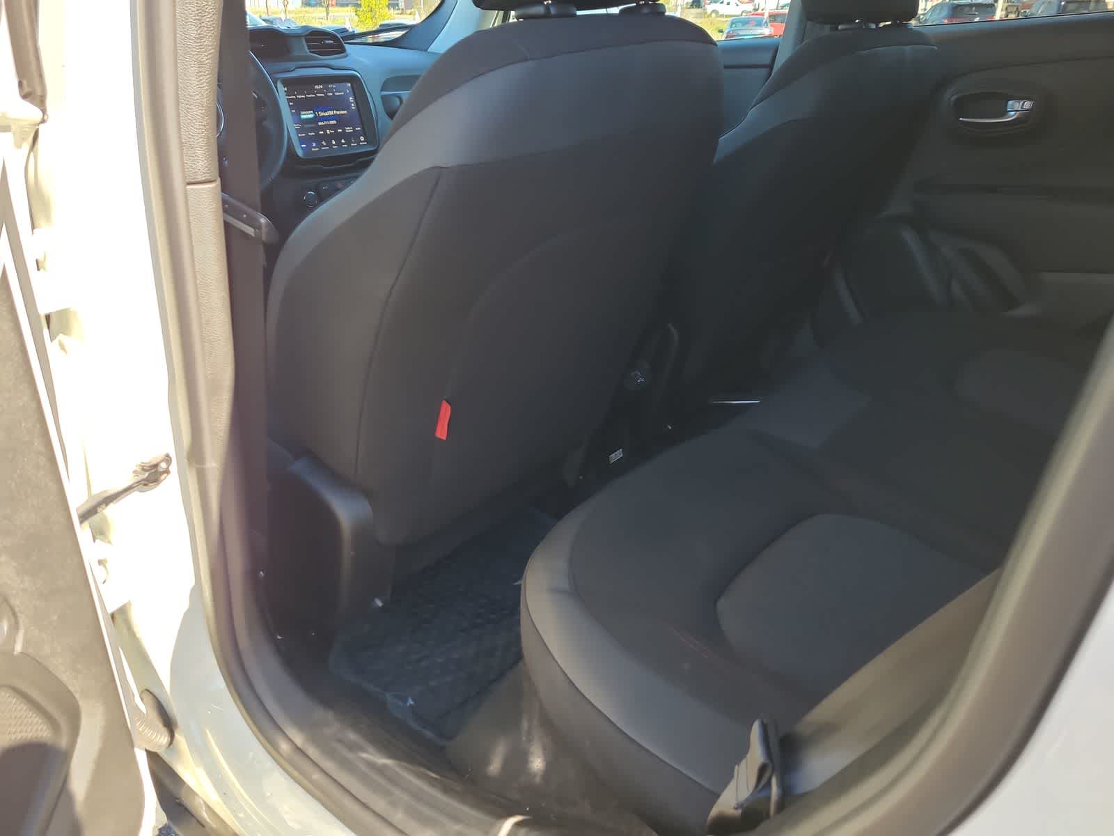 Thumbnail: 2022 Jeep Renegade - 20