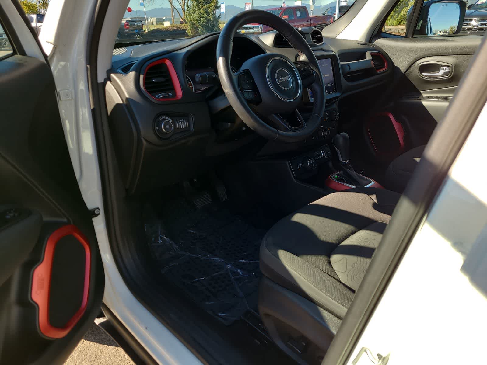 Thumbnail: 2022 Jeep Renegade - 10